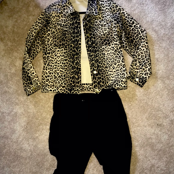 Cropped Denim Leopard Print Jacket - Picture 4 of 5